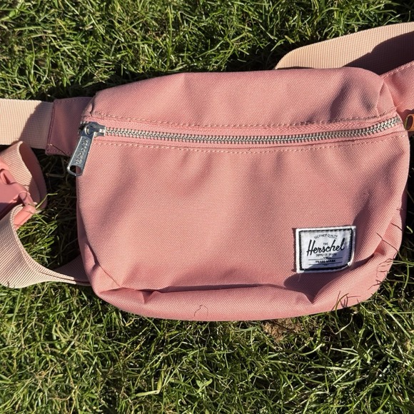Herschel Seventeen Hip Packs Fanny Bags Pink & Floral Adjustable Belt Lot of 2 - Picture 5 of 8